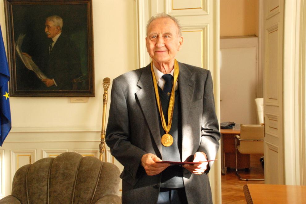 Почина член-кореспондент проф. Тодор Бояджиев - дългогодишен преподавател във Факултета