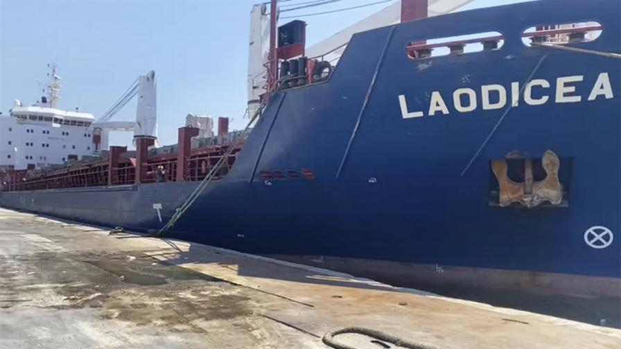 Въпреки заплахите от Москва: Товарен кораб, натоварен със зърно е напуснал Украйна