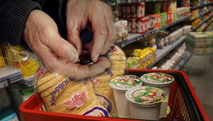 a - Два хляба отгоре с повишената пенсия