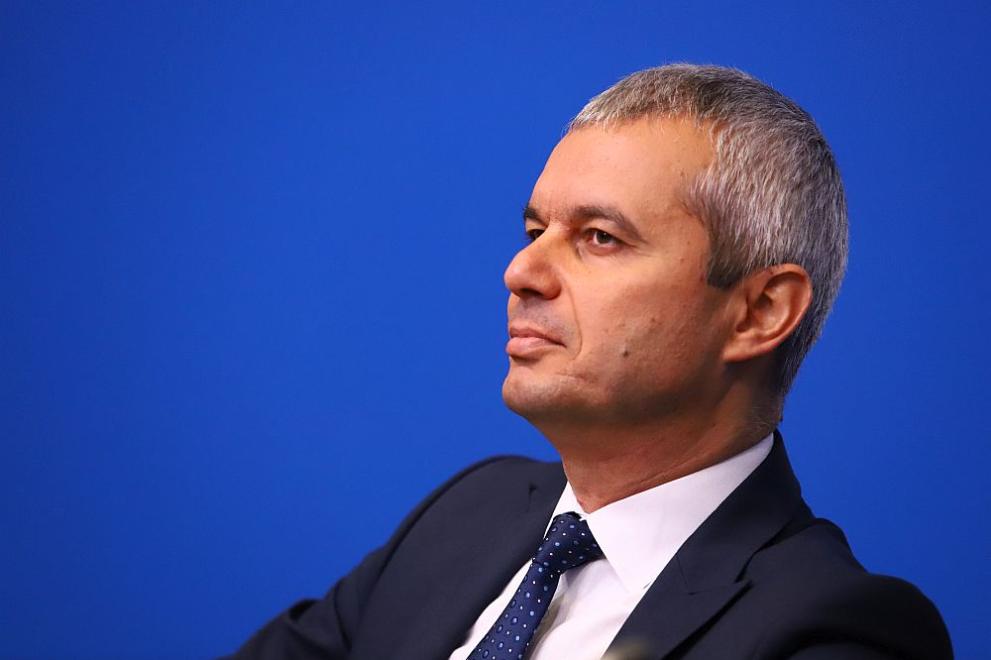 Лидерът на Възраждане“ Костадин Костадинов заяви, че партията му обмисля