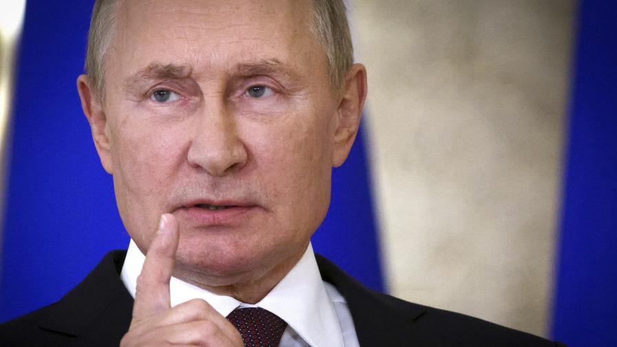 <p>Путин: Ако Киев продължи, отговорът ще е суров</p>