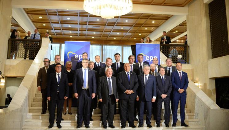 лидери - Таванът на цените на газа раздели лидерите на ЕС