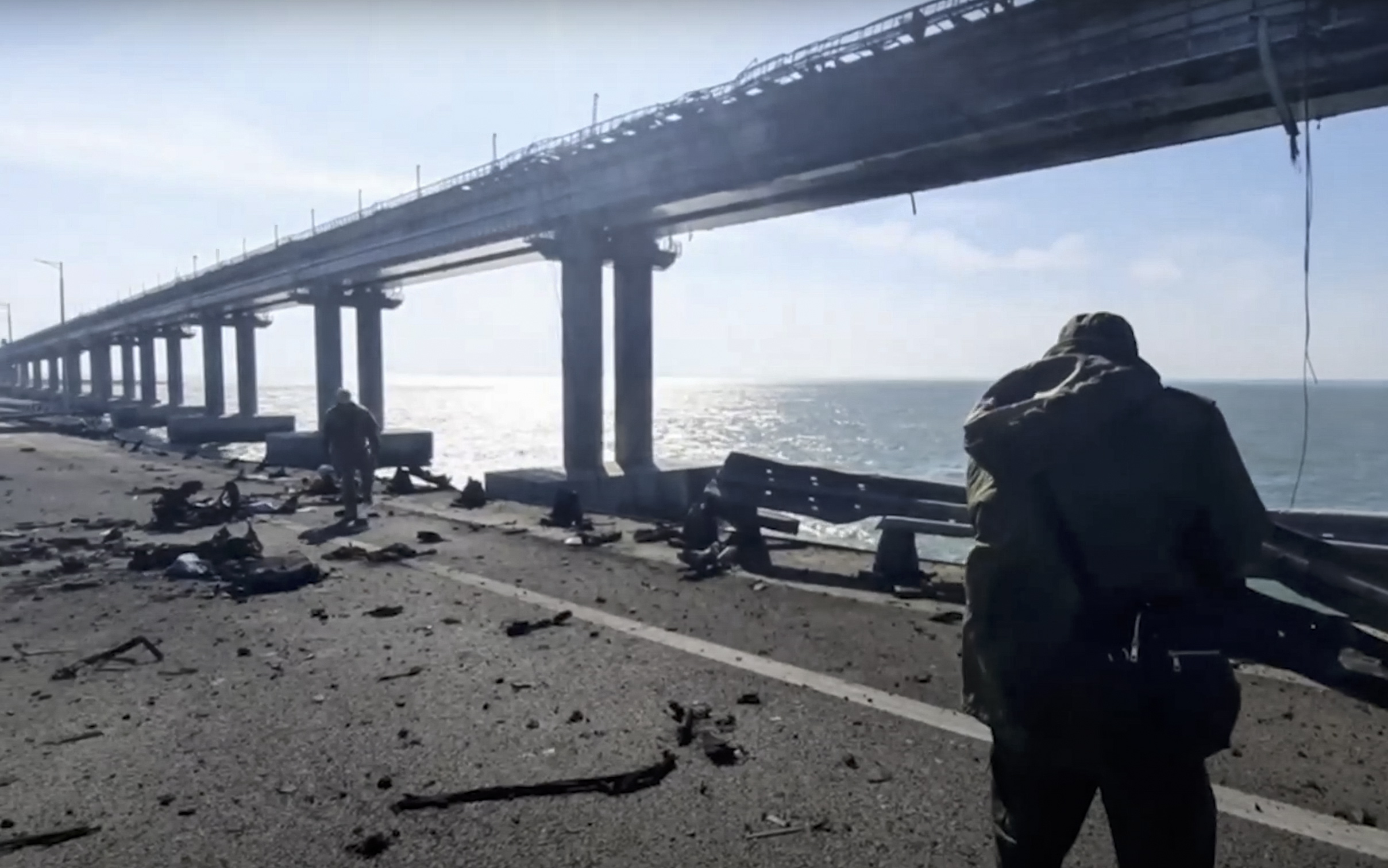 Експлозия и пожар на Кримския мост