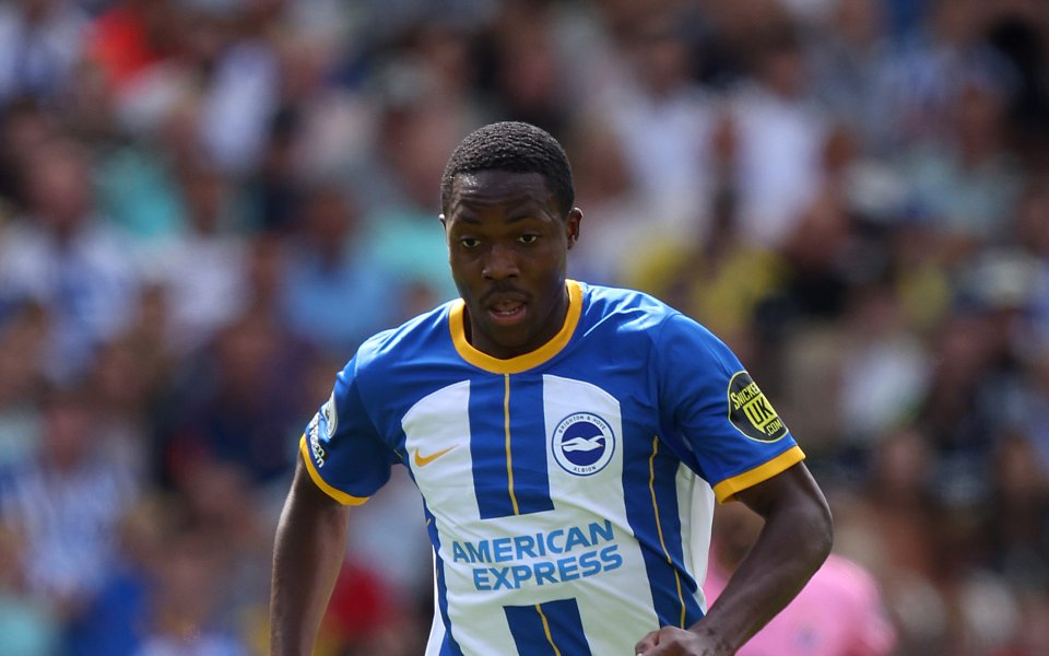 Футболистът на Брайтън Енок Мвепу прекрати кариерата си заради проблеми