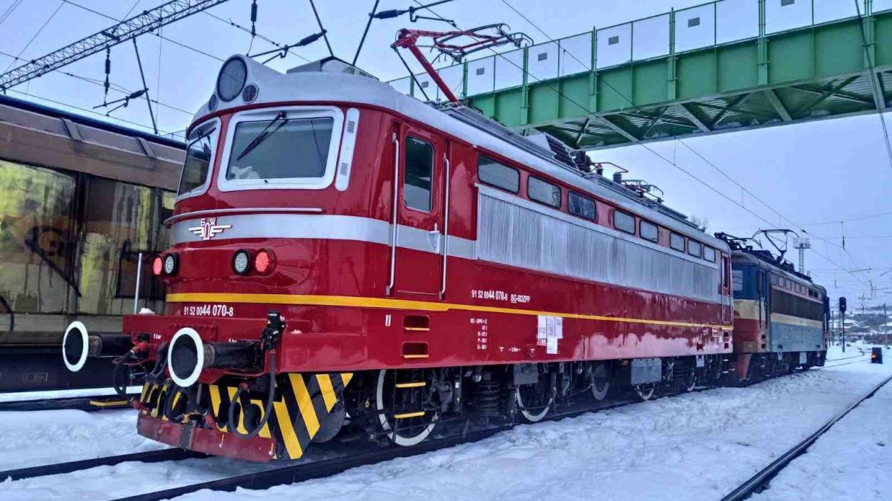 БДЖ пусна нов обновен локомотив