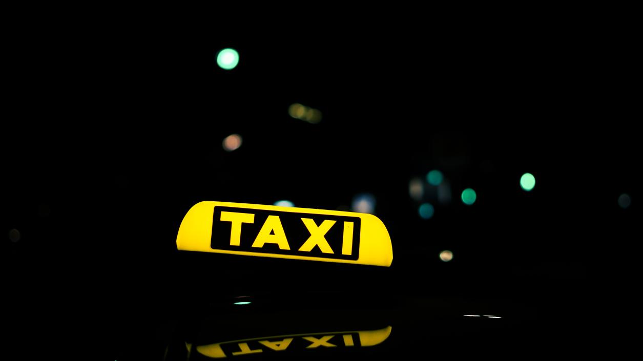 Община Пловдив намалява данъка за таксиметров превоз