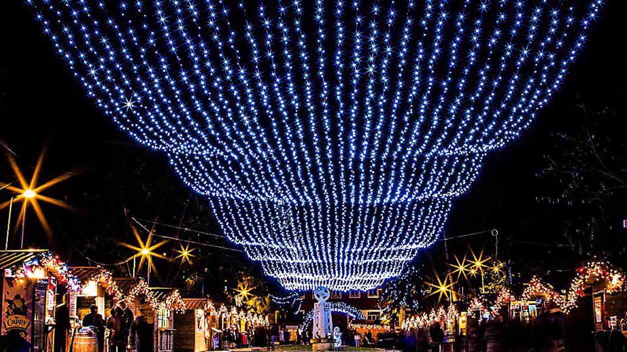 Коледният базар във Велико Търново отваря на 26 ноември