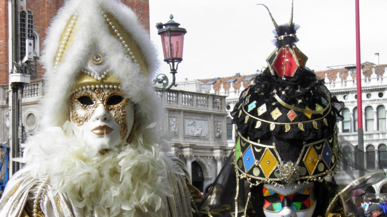 Карнавалът във Венеция превзема театрите и музеите