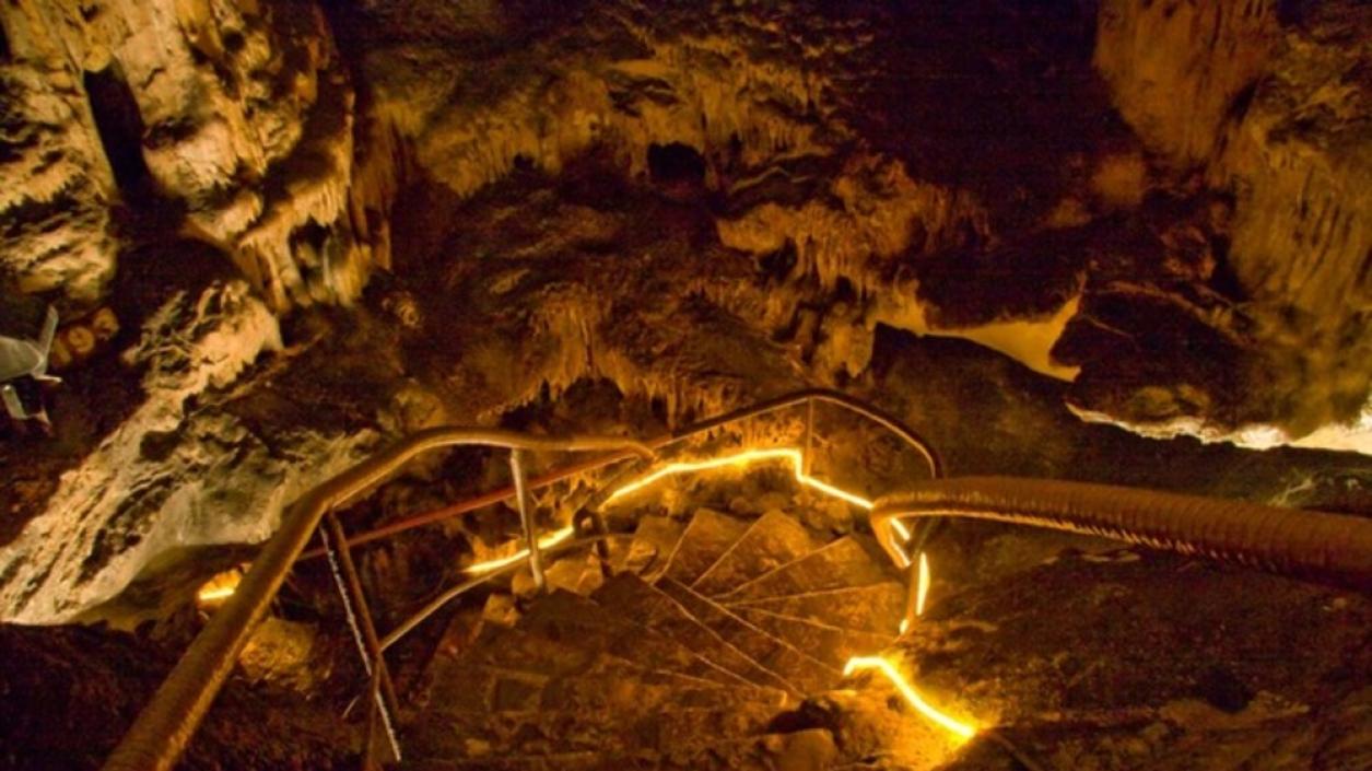 Затварят за посетители пещера Магурата
