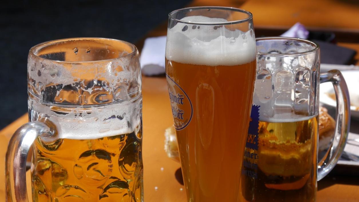 Дават бира за смет в Русе, Велико Търново и Дупница