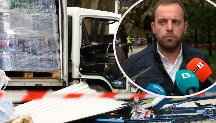 катастрофа София спирка - Прокуратурата с подробности: Камионът-убиец влачил момичето 20 метра, няма спирачен път (СНИМКИ)