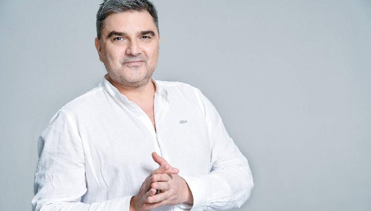 Кирил Величков Орфей Мюзик - Собственикът на „Орфей Мюзик“ пред