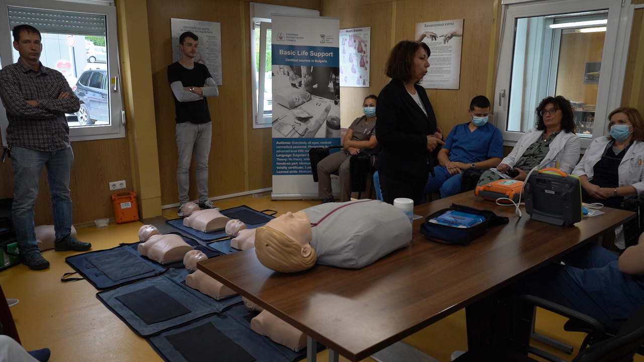 дефибрилатор