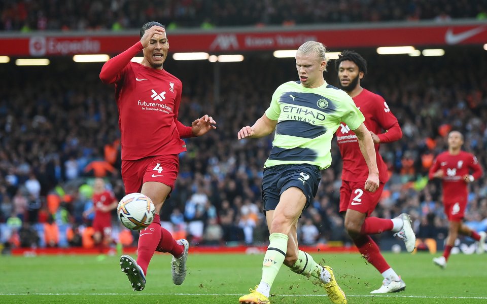 Манчестър Сити и Ливърпул, ще играят един срещу друг на