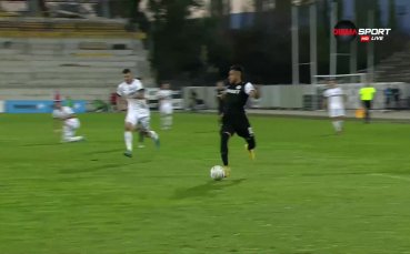 Локомотив Пловдив вече води с 2 0 на Славия след нова