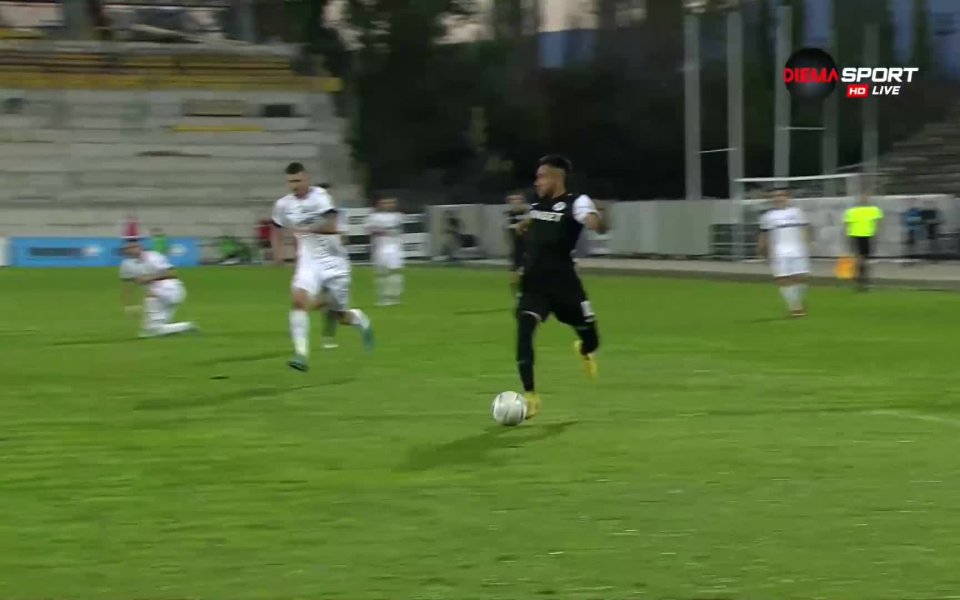 Локомотив Пловдив вече води с 2:0 на Славия след нова