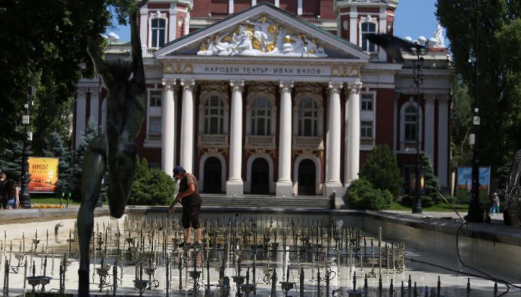 Народен театър - Юбилейните нощни персонажи: 21 лица влизат в Нощ на театрите