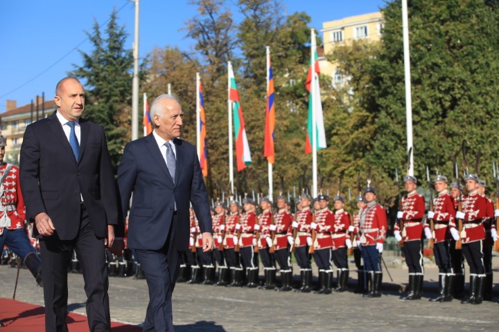 <p>Президентът на Армения Вахагн Хачатурян е на посещение у нас</p>