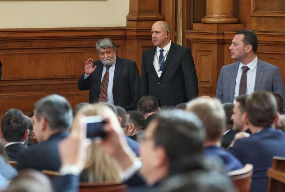 Депутатите не успяха да изберат председател на Народното събрание след