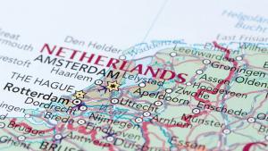 Нидерландският парламент прие резолюция в която се казва че не