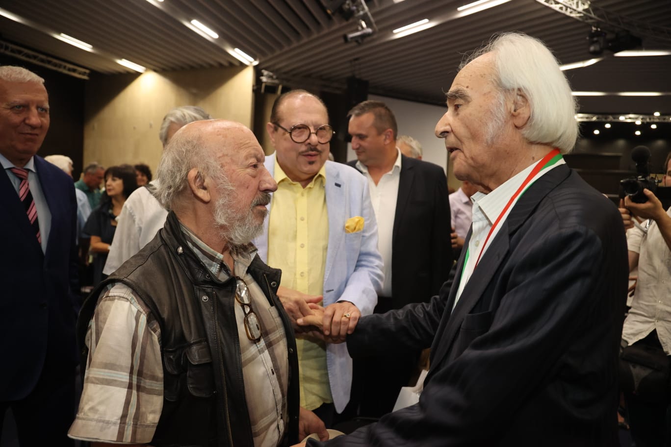 Антон Дончев