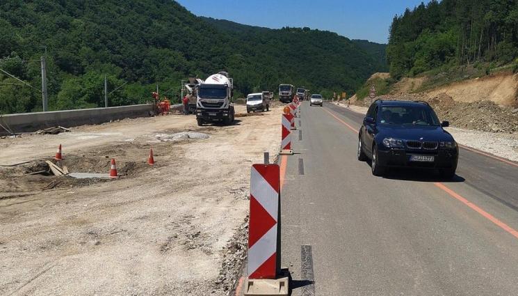 магистрала - ПЪТ В НИЩОТО:„Европа” все още не стига до границата ни със Сърбия