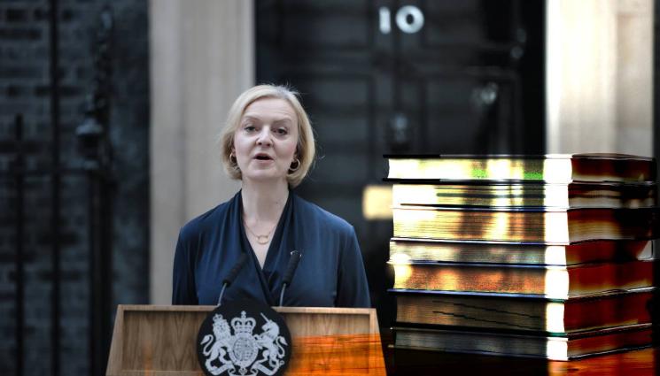 Тръс - ЗАРАДИ ОСТАВКАТА: Пренаписват биографията на Лиз Тръс