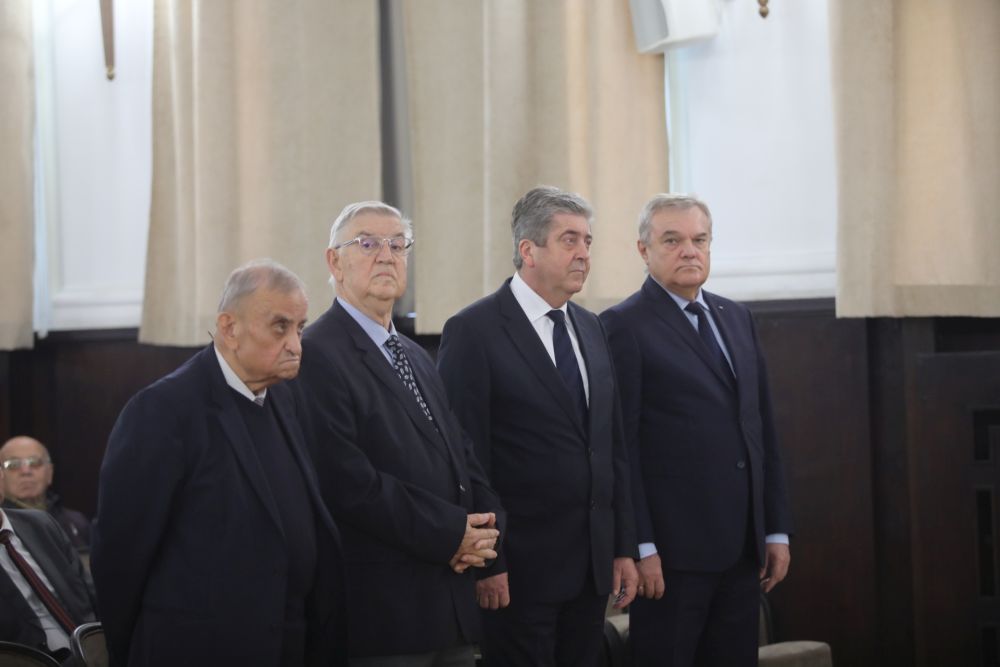 Последно сбогом с акад. Антон Дончев