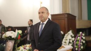 Румен Радев поклонение Антон Дончев