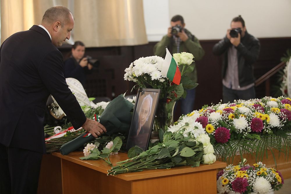 Поклонение Антон Дончев