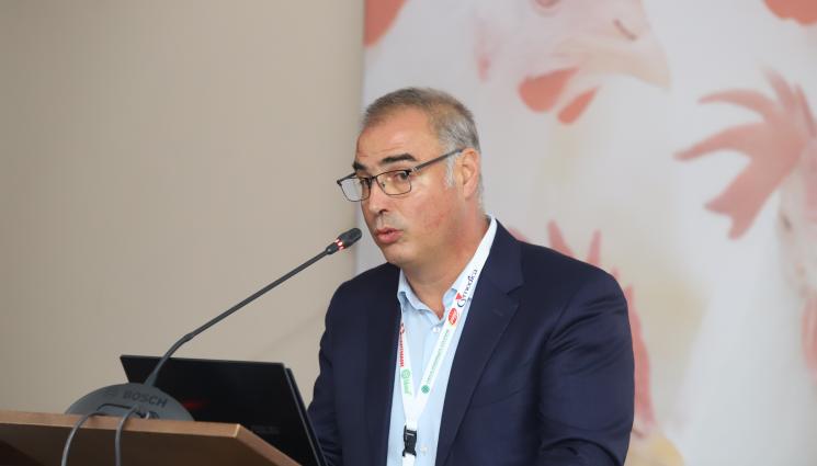 Ивайло Гълъбов - Агро Телеграф: Шефът на Съюза на птицевъдите в България Ивайло Гълъбов: Мафията пере пари с вноса на яйца