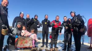 В Бургас се проведе поредната екоинициатива по почистване на морското
