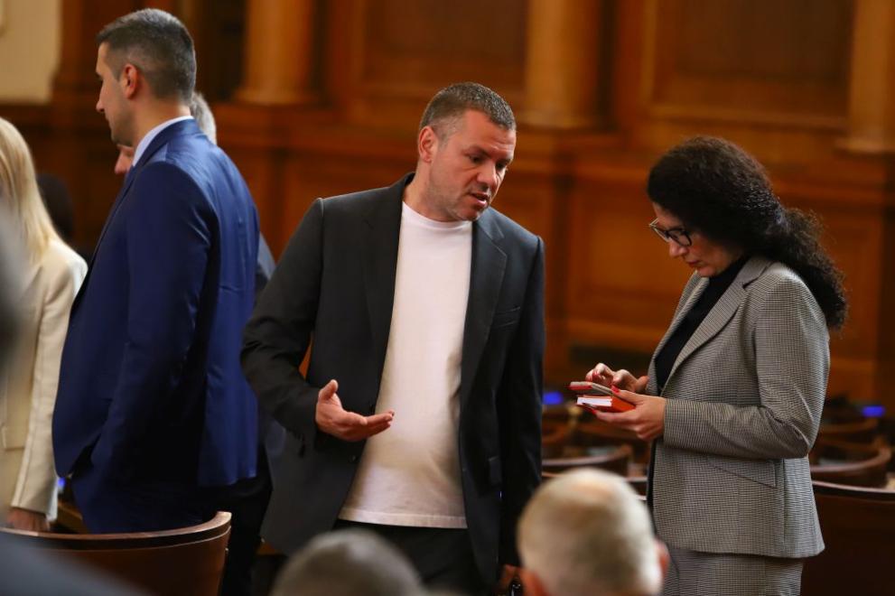 В желанието си да ни смажат, господарите на тоя плъх