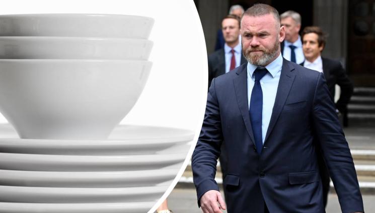 Уейн Рууни - Рууни със сцепена глава след парти в Дубай