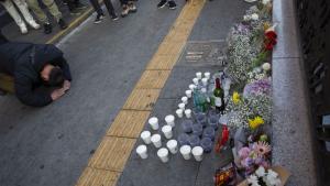 Южнокорейската полиция разследва какво е причинило смъртоносната блъсканица в Сеул