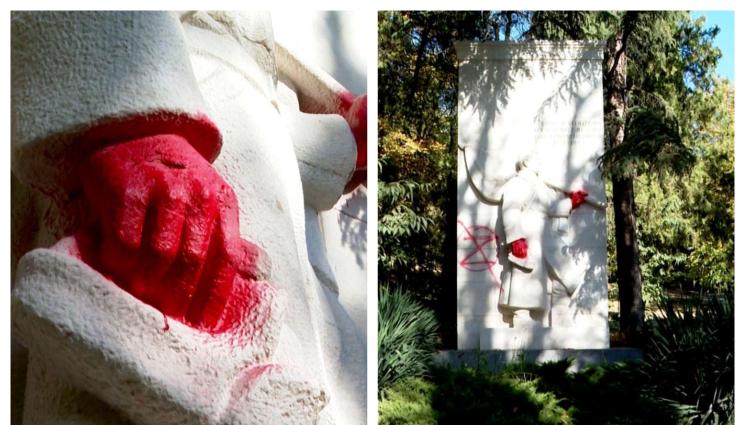 паметник Альоша - ГАВРА: За пореден път посегнаха на старозагорския Альоша