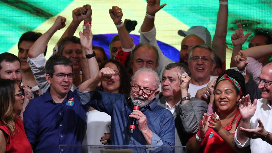Историческо завръщане: Лула да Силва oтново на президентския пост в Бразилия