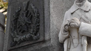Паметник на Незнайния войн в Хасково