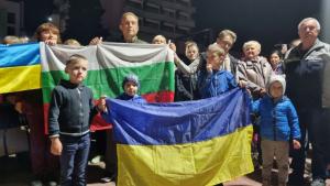 Над 500 украинци настанени в хотели в Слънчев бряг излязоха