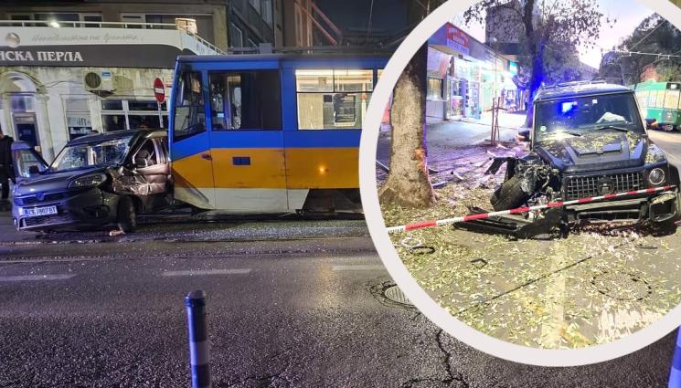 катастрофи - СРЕДНОЩНИ МЕЛЕТА В СОФИЯ: Трамвай помете кола, джип отнесе дърво (СНИМКИ)