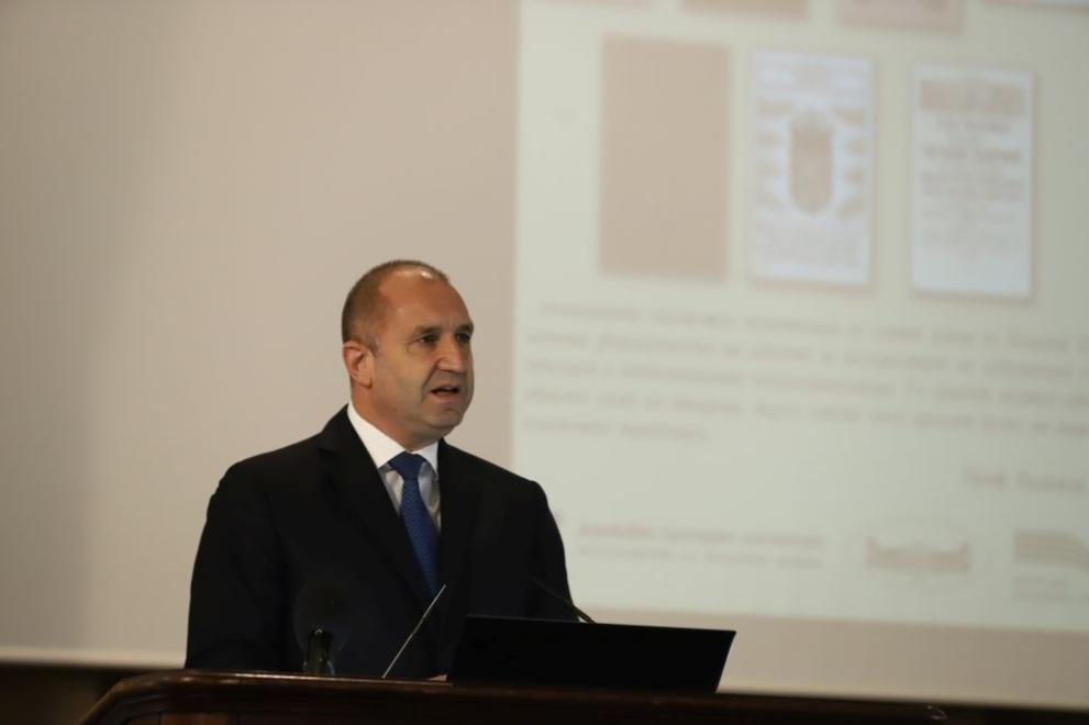 Когато една държава се управлява от неразумни управници, то падението