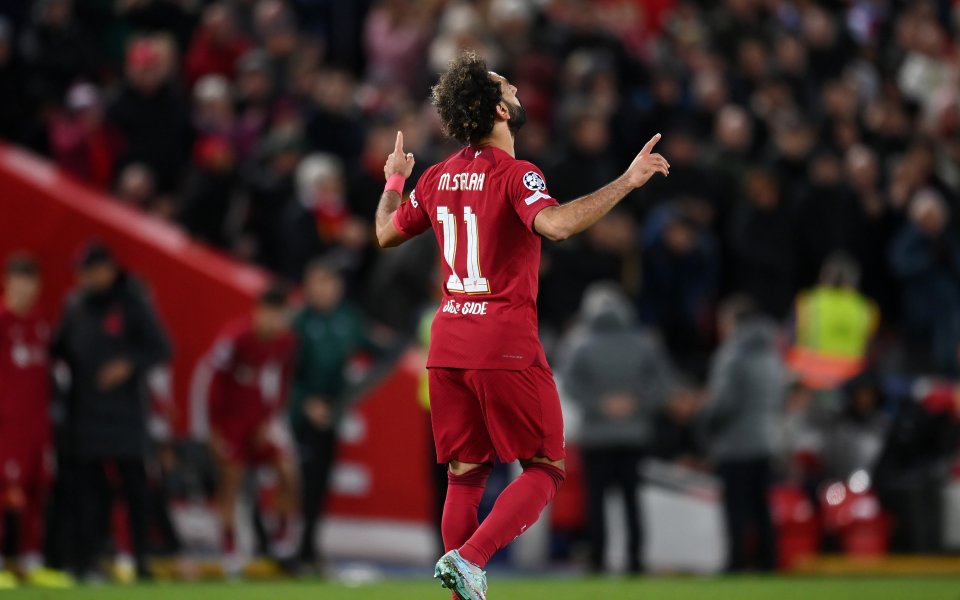 Отборите на Ливърпул и Наполи играят при резултат 1:0 в