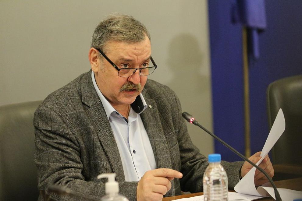 Наблюдава се увеличение на респираторните инфекции, заяви проф. Тодор Кантарджиев