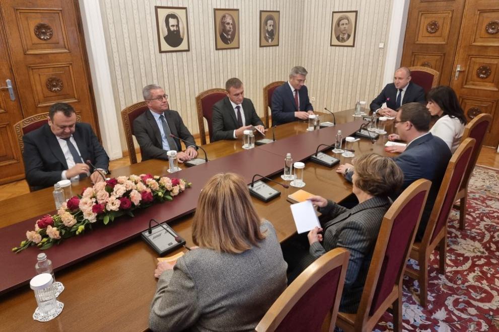 ДПС консултации Румен Радев