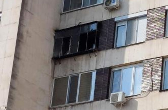 Пожар избухна днес на тераса в апартамент на един от
