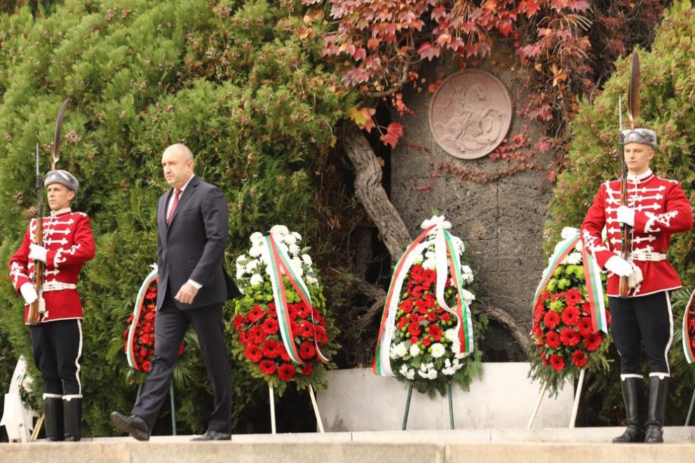 Президентът Румен Радев отдаде почит пред паметта на загиналите за