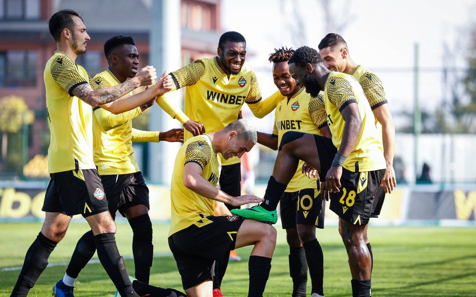 Футболистът на Ботев Пловдив – Елвис Ману, спечели приза за