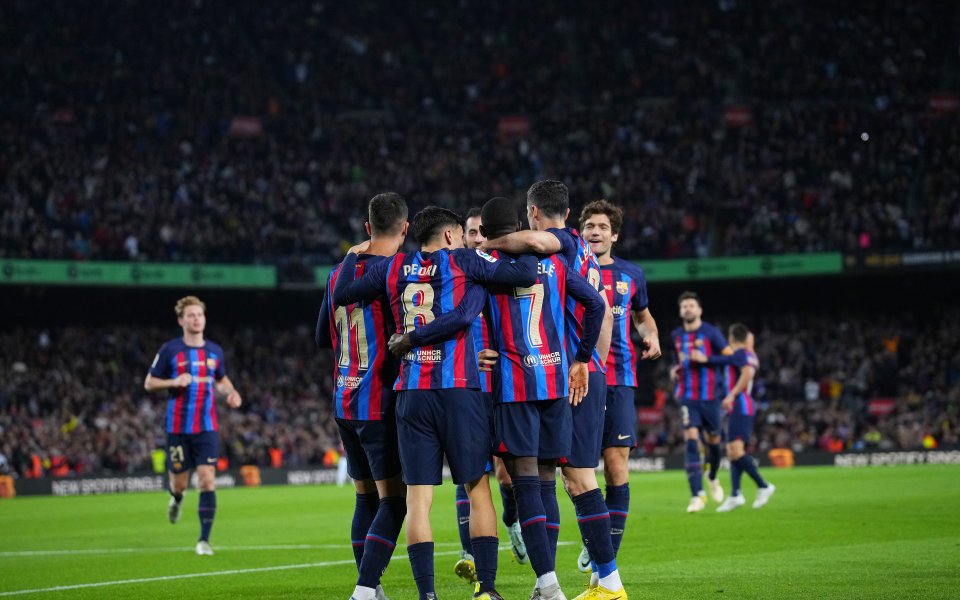 Отборът на Барселона победи Алмерия с 2:0 в мач от 13-ия