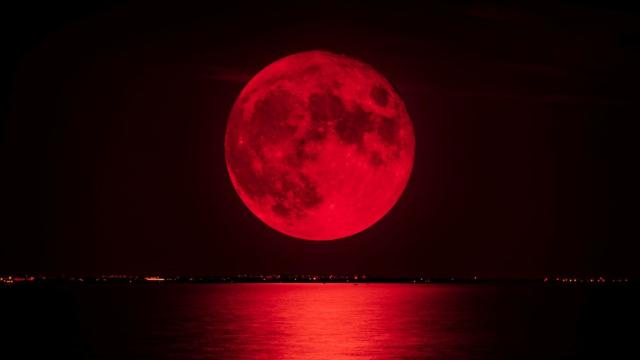 Кога се завръща „кървавата луна“ 