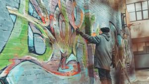 Младежкият дом в Пазарджик е с претенции за най голямата графити